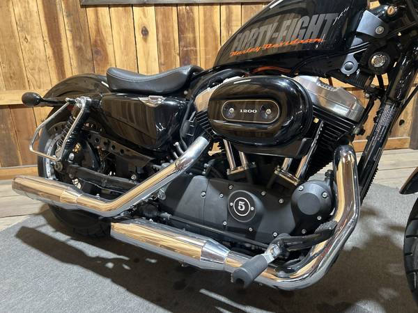 2014 Harley-Davidson, dovoz USA — foto 3 z 11