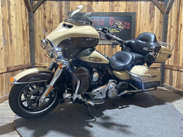 2014 Harley-Davidson, dovoz USA — foto 5 z 11