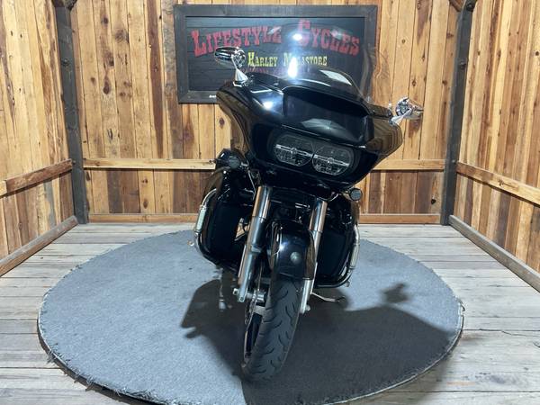 2015 Harley-Davidson, dovoz USA — foto 3 z 12