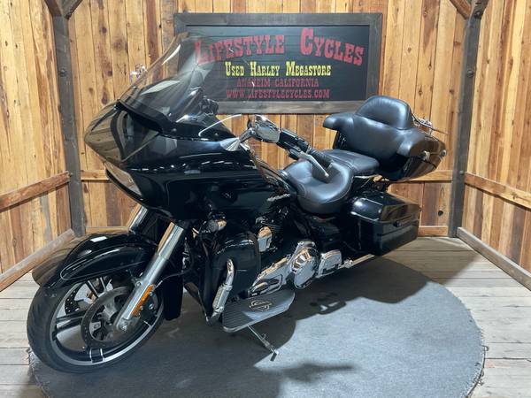 2015 Harley-Davidson, dovoz USA — foto 4 z 12
