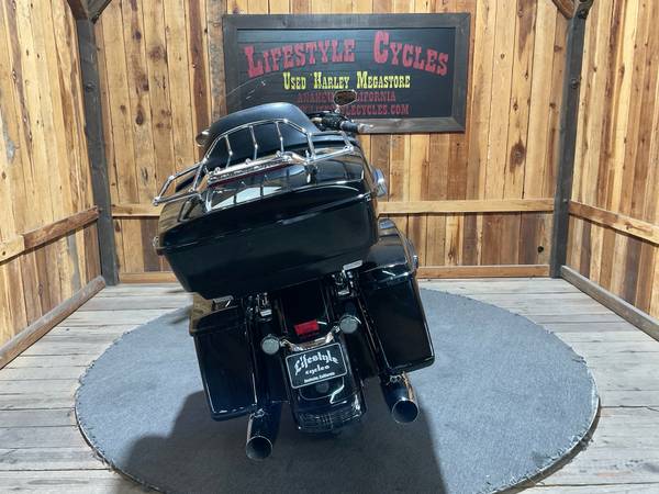 2015 Harley-Davidson, dovoz USA — foto 7 z 12