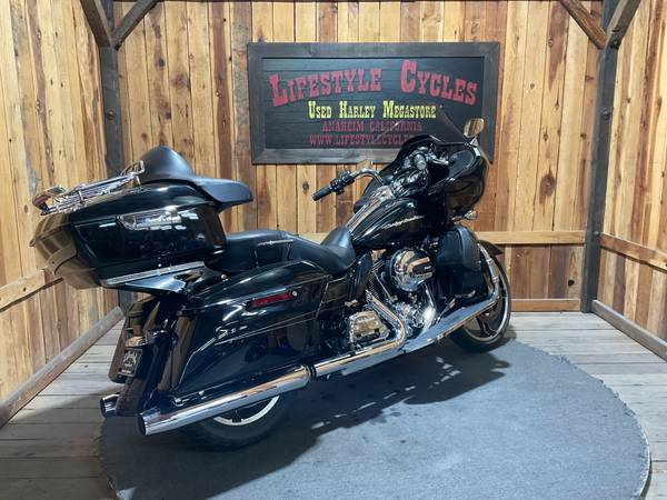 2015 Harley-Davidson, dovoz USA — foto 8 z 12