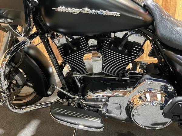 2015 Harley-Davidson, dovoz USA — foto 10 z 12