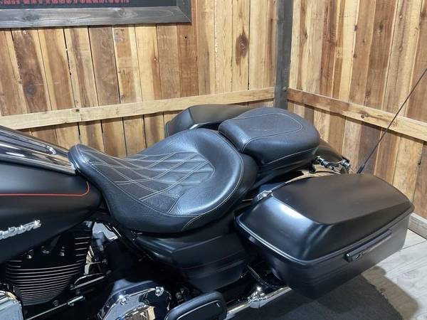 2015 Harley-Davidson, dovoz USA — foto 11 z 12
