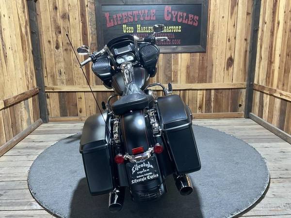 2015 Harley-Davidson, dovoz USA — foto 7 z 12