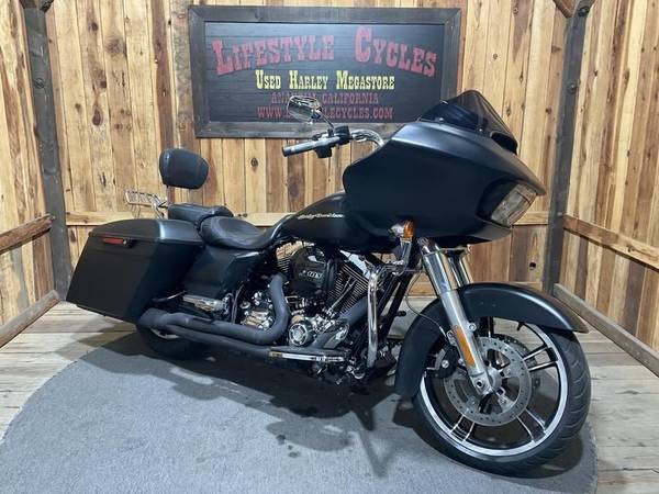 2016 Harley-Davidson, dovoz USA — foto 3 z 12
