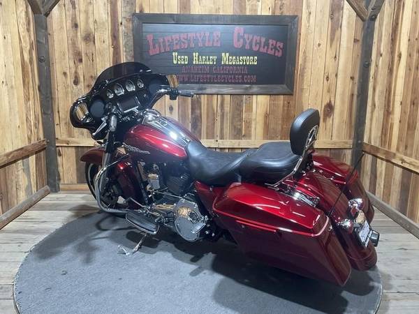 2016 Harley-Davidson, dovoz USA — foto 11 z 12