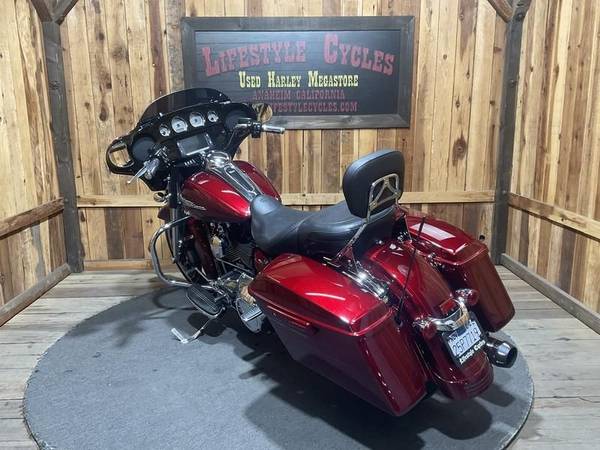 2016 Harley-Davidson, dovoz USA — foto 12 z 12