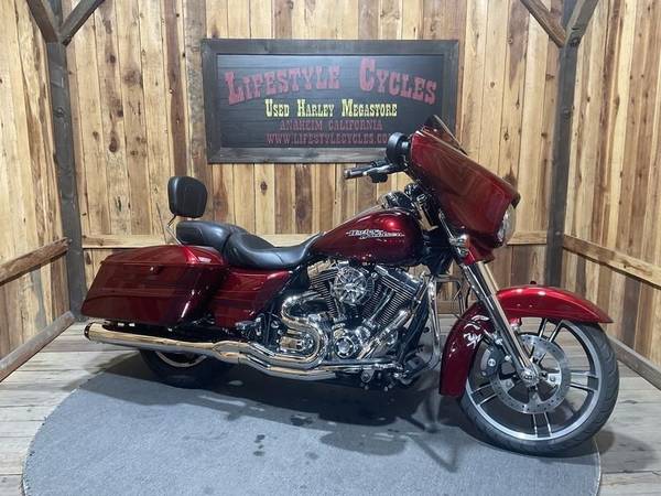 2016 Harley-Davidson, dovoz USA — foto 2 z 12