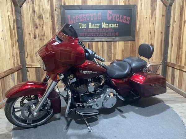 2016 Harley-Davidson, dovoz USA — foto 8 z 12
