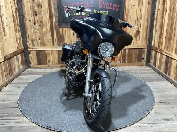 2013 Harley-Davidson, dovoz USA — foto 5 z 12