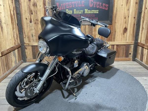 2013 Harley-Davidson, dovoz USA — foto 7 z 12