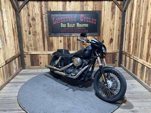 2015 Harley-Davidson, dovoz USA — foto 2 z 10