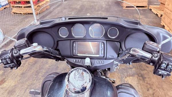 2015 Harley-Davidson, dovoz USA — foto 4 z 11