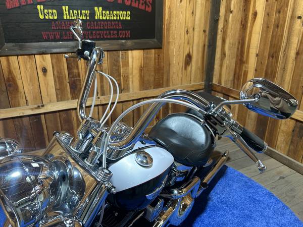 2007 Harley-Davidson, dovoz USA — foto 8 z 11