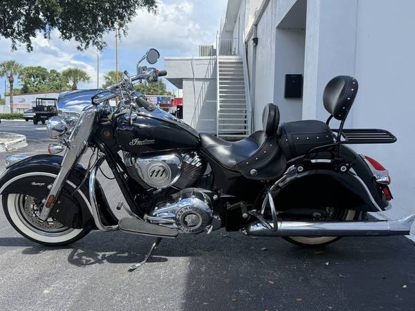 2014 Harley-Davidson, černá, dovoz USA — foto 2 z 12