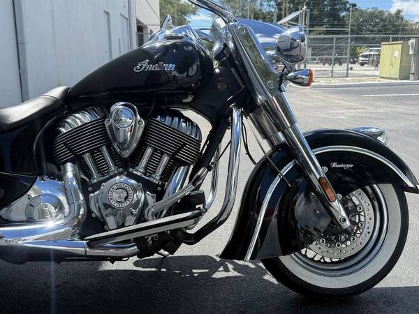 2014 Harley-Davidson, černá, dovoz USA — foto 7 z 12