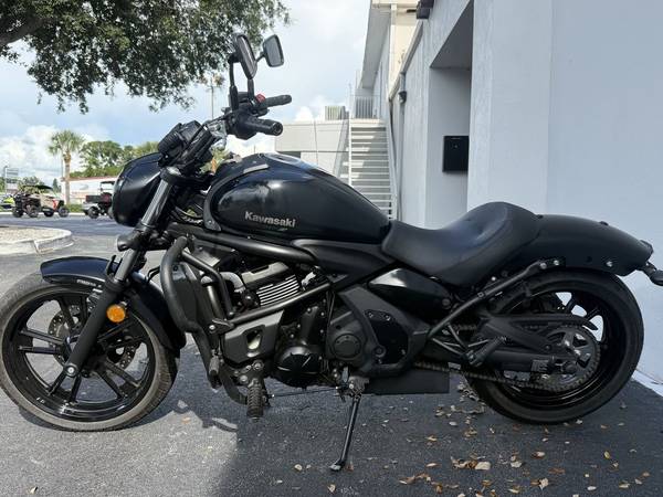 2015 Harley-Davidson, dovoz USA — foto 2 z 12
