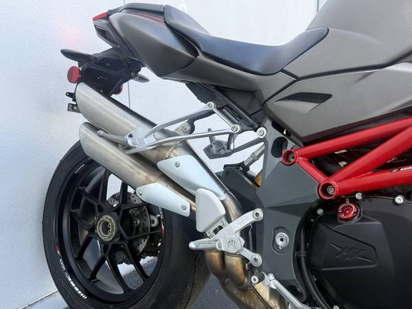 2012 Harley-Davidson, dovoz USA — foto 12 z 12