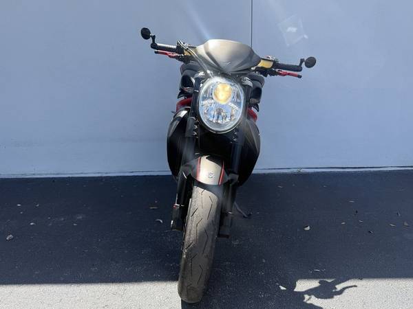 2012 Harley-Davidson, dovoz USA — foto 3 z 12