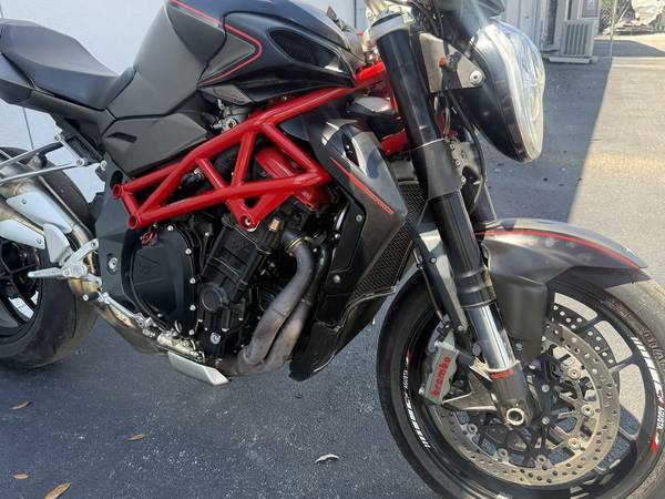 2012 Harley-Davidson, dovoz USA — foto 6 z 12