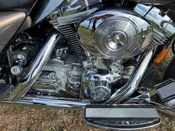 2004 Harley-Davidson, dovoz USA — foto 5 z 7