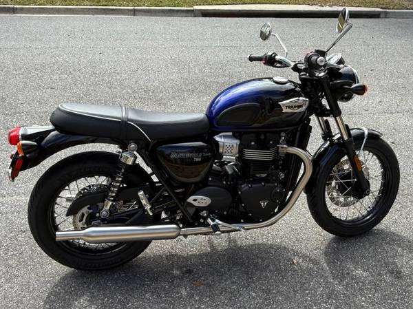 Triumph, dovoz USA — foto 5 z 5