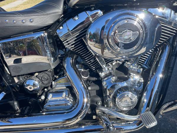 2003 Harley-Davidson, dovoz USA — foto 8 z 9