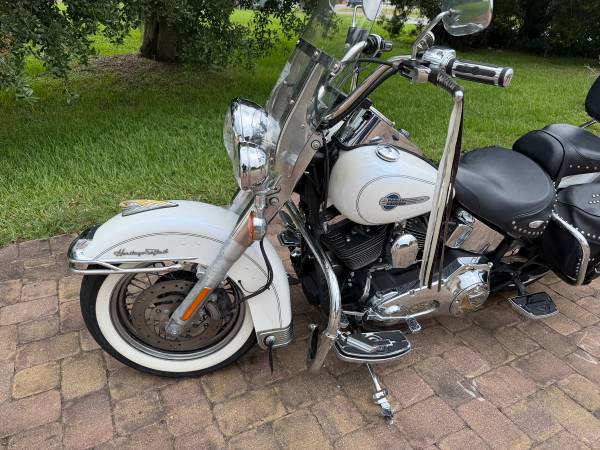 2004 Harley-Davidson, dovoz USA — foto 3 z 12