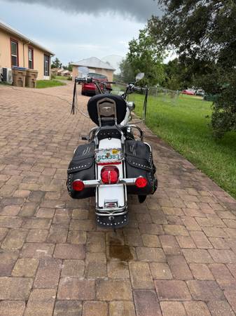2004 Harley-Davidson, dovoz USA — foto 5 z 12