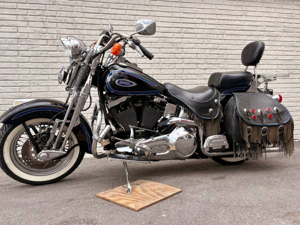 1998 Harley-Davidson, dovoz USA — foto 2 z 12