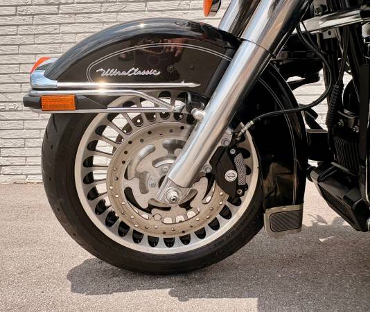 2012 Harley-Davidson, dovoz USA — foto 5 z 12