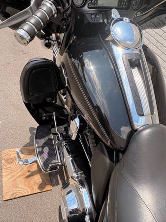 2012 Harley-Davidson, dovoz USA — foto 6 z 12