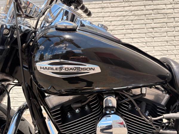 2015 Harley-Davidson, dovoz USA — foto 6 z 12