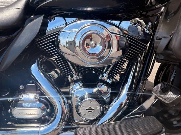 2012 Harley-Davidson, dovoz USA — foto 10 z 12