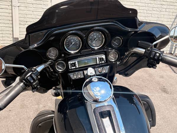 2012 Harley-Davidson, dovoz USA — foto 12 z 12