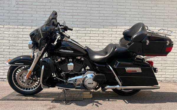 2012 Harley-Davidson, dovoz USA — foto 2 z 12