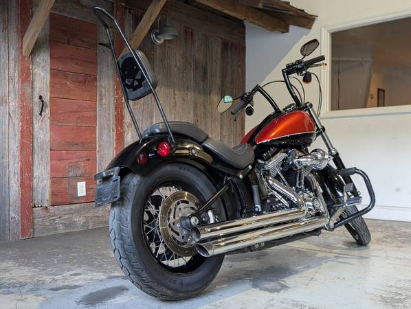 2011 Harley-Davidson, dovoz USA — foto 4 z 11