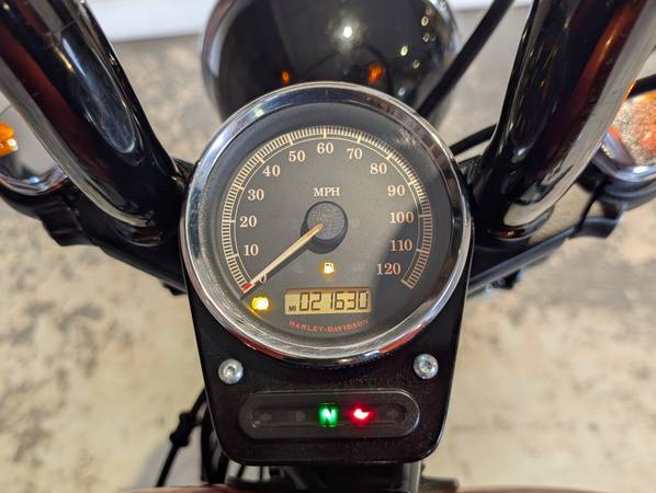 2011 Harley-Davidson, dovoz USA — foto 8 z 11