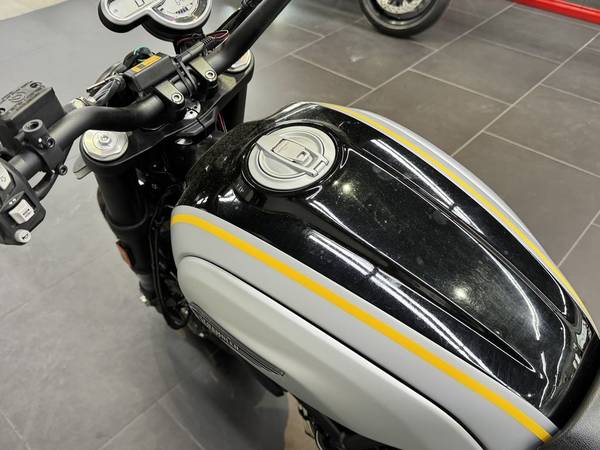 2021 Ducati, dovoz USA — foto 10 z 12
