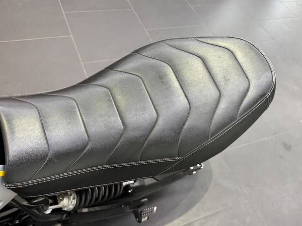 2021 Ducati, dovoz USA — foto 11 z 12