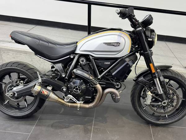 2021 Ducati, dovoz USA — foto 4 z 12