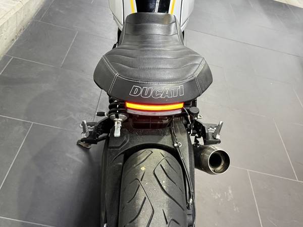 2021 Ducati, dovoz USA — foto 5 z 12