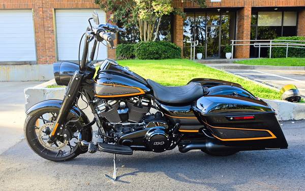 2022 Harley-Davidson, dovoz USA — foto 3 z 12