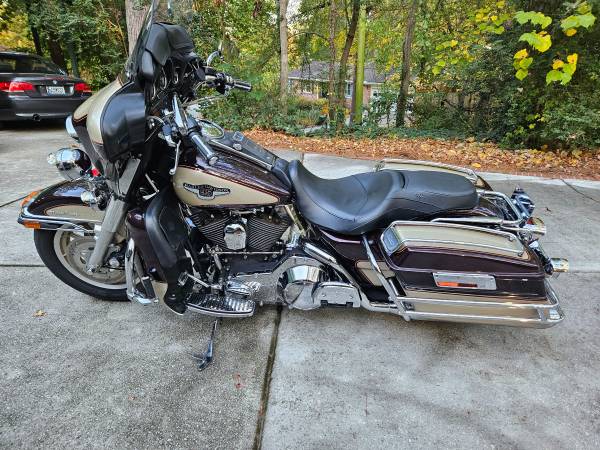 1998 Harley-Davidson, dovoz USA — foto 2 z 8