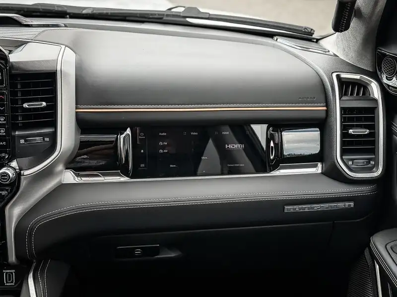 2026 RAM 1500 Tungsten | MULTI-FUNCTION TAILGATE | BED UTILITY G, bílá, 10 km, dovoz Kanada — foto 9 z 9