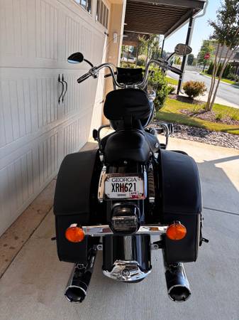 2011 Harley-Davidson, dovoz USA — foto 5 z 7