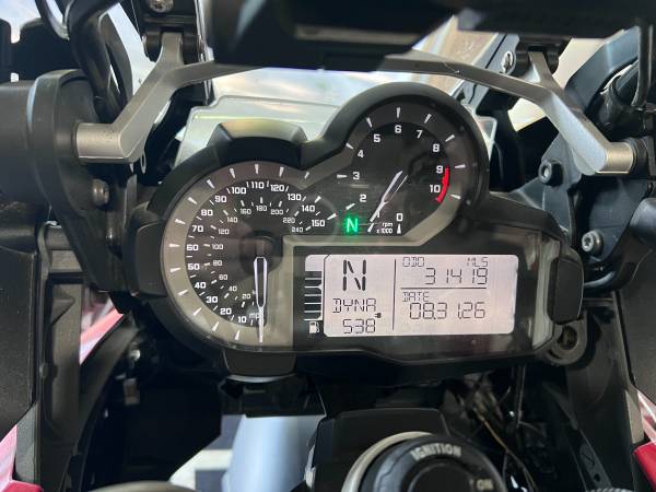 2016 BMW, dovoz USA — foto 9 z 10