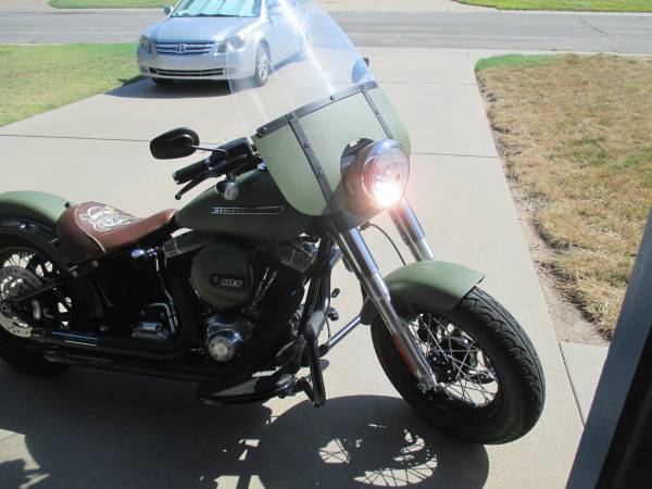 2016 Harley-Davidson, dovoz USA — foto 2 z 12