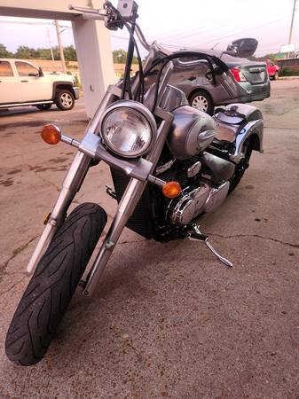 2002 Suzuki, dovoz USA — foto 2 z 5